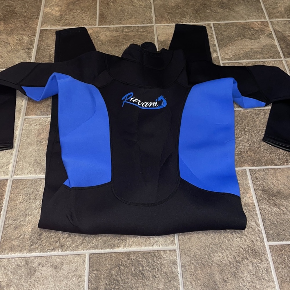 Full body wet suit - Picture 4 of 6